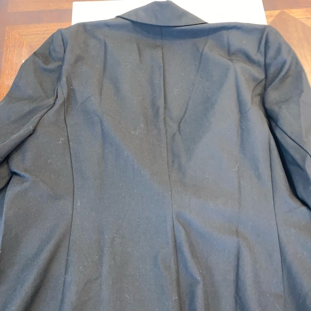 New size 22 woman’s black lane Bryant brand blazer - Picture 2 of 4